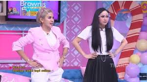 Seperti apa pengakuan denise chariesta? Terungkap Alasan Denise Chariesta Suka Pamer Kekayaan Ivan Gunawan Jadi Sebenarnya Usaha Bunga Tribun Wow