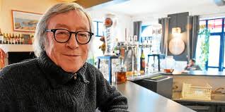 The current host is laurent ruquier. Le Telegramme Bretagne Jean Jacques Peroni Le Bistrot Temple De L Humour