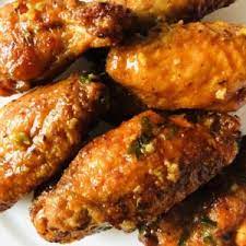 You can glaze them in an array of sauces and serve them up with celery and carrots. How Many Chicken Wings In A Pound Philly Wing Fry