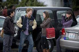 Anna kendrick, who played the small supporting role. Anna Kendrick Recalls Ups And Downs Of Filming Twilight