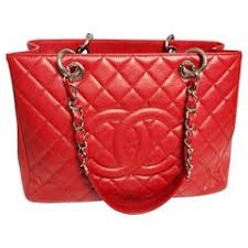 New and preowned, with safe shipping and easy returns. Chanel Grand Tote 539 For Sale On 1stdibs