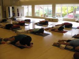 Professional yoga instructors analyze your yoga class and observe and evaluate your teaching style before rewarding you with a teaching certificate. Iyengar Yoga In Calgary
