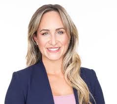 Karen Bromberg's Instagram, Twitter & Facebook