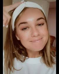 Ann Foshee's Instagram, Twitter & Facebook