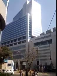 Nuevo suicidio en costanera center, colocamos carpita y el palacio del consumismo continúa atendiendo a sus clientes. Nuevo Video Del Suicidio En Costanera Center Video Dailymotion