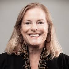 Renee Strom's Instagram, Twitter & Facebook