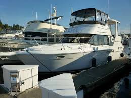 Below deck, the 356 can sleep eight adults with a master stateroom aft, a convertible dinette, an optional flexsteel sofa and a complete forward. Carver 356 Motor Yacht For Sale 35 0 2001
