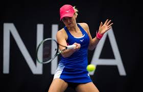 Dvacetiletá rebelka se konečně prosadila na okruhu wta. Postup A Pres Koho Jak Se Martincova V Ostrave Prodrala Mezi Hvezdy Idnes Cz