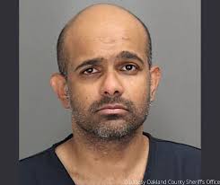 Ax Wielding Man Goes Into Rochester Hills 7-11 & Steals Potato Ch