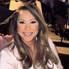 Eva Lira's Instagram, Twitter & Facebook