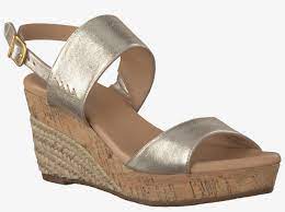 Dat extra paar vrolijke sokken van happy socks maakt jouw winter outfit compleet. Gouden Ugg Sandalen Elena Ugg Women S Elena Wedge Sandal Png Image Transparent Png Free Download On Seekpng