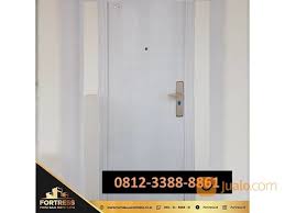 Desain rumah dengan pintu utama di belakang tempat parkir kendaraan merupakan desain rumah minimalis yang menggunakan ruang dengan semaksimal mungkin. 0812 3388 8861 Fortress Model Rumah Minimalis Pintu Samping Kab Tangerang Jualo
