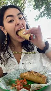 Desde que dejé de decirle “no” a todo, mi vida empezó a sonar así ❤️‍🔥,  “Mantente abierto a experimentar, Disponte a probar cosas nuevas, No tengas  un plan rígido, Acepta actos de hospitalidad ...