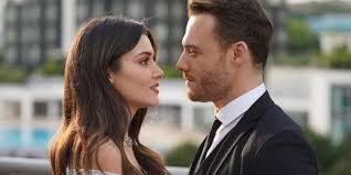 Fotos Faladas De Kerem Bursin E Hande Ercel Em 2020 Atores Instagram Midias Sociais