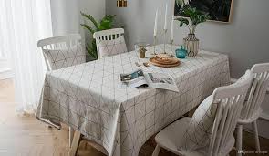 Dengan bahan pvc membuat piring tidak dapat menggores meja kaca anda dan juga anti slip. 6 Taplak Meja Makan Minimalis Yang Bisa Cerahkan Ruang Makan