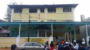 Desa biara timur kec tanah jambo aye. Bapa Kepada Pelajar Tahfiz Ini Ceritakan Realiti Institusi Pendidikan Tahfiz Di Malaysia Iluminasi