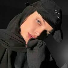 Devin Fisher (@devinfisher01)