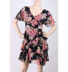 Nel dettaglio vediamo un abito in georgette e tulle point d'esprit con ricami in cristallo e filo di seta. Abito Georgette Rinascimento Vestiti Firmati Life Smiles