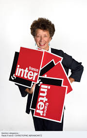 Lord eddard stark is summoned to court by his old friend, king robert baratheon, to serve as the king';;s hand. France Inter Reveille La Radio Strategies