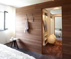 Kleinere schlafzimmer haben oft nicht genug platz für einen freistehenden kleiderschrank. Kleines Schlafzimmer Mit Begehbarem Kleiderschrank Grundriss Caseconrad Com