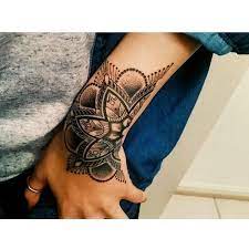 40 Impossibly Cute Dot Tattoo Ideas In Fashion Hand Tattoos Tattoos Trendy Tattoos