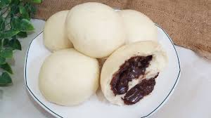 Banyak hal yang sedikit banyak berpengaruh terhadap kualitas rasa dari bakpao cokelat, mulai dari jenis bahan, kedua pemilihan bahan segar sampai cara mengolah dan menghidangkannya. Resep Bakpao Isi Coklat Super Lembut Tanpa Mixer Resep Kue Youtube