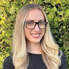 Lindy Fisher's Instagram, Twitter & Facebook