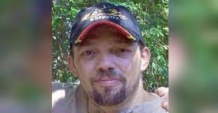 Eric Croxton's Instagram, Twitter & Facebook