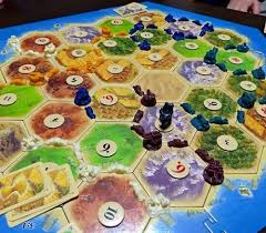 Tiene un surtido muy amplio y completo en todo los campos (papelería, material de oficina, escolar, etc). Catan 2021 El Mejor Juego De Mesa Al Mejor Precio