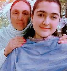 My mama still do all she can for us and We grown I love and appreciate you  mama😘💙