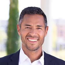 NATURAL GAS' ROLE IN DECARBONIZING TRUCKING