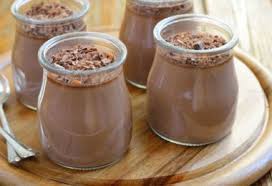 Attention Dessert D Enfer Le Tiramisu Chocolat Poire Et Speculoos En 2020 Creme Au Chocolat Petits Pots De Creme Au Chocolat Yaourt Maison