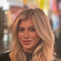 Gabrielle Albert's Instagram, Twitter & Facebook