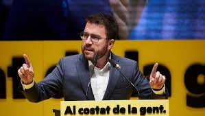 All 135 seats in the parliament were up for election. Erc Y Psc Favoritos En El 14 F Segun Las Ultimas Encuestas