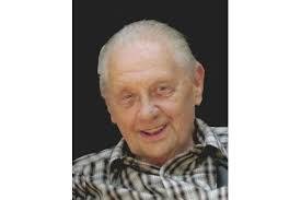 Charlotte Stover's Instagram, Twitter & Facebook