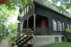 Mit seiner 113 ha großen erholungsfläche ist kronberg im taunus für jeden, der überlegt hier eine wohnung zu mieten, ein interessanter standort. 3 Zimmer Wohnung Zu Vermieten Katharinenstrasse 12a 61476 Kronberg Im Taunus Hochtaunuskreis Mapio Net