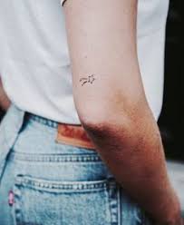 Kostenlose tattoovorlagen und gratis tattoo motive! Die 18 Besten Ideen Zu Sternschnuppe Tattoo Sternschnuppe Tattoo Kleine Tattoo Ideen Tatowierungen
