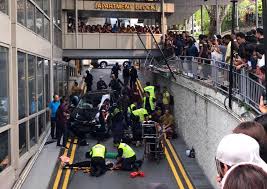 Subscribe to a personal accident insurance policy with qbe in singapore now. 2 Dead 4 Injured In Serious Car Accident Outside Lucky Plaza Driver Arrested Singapore News Asiaone