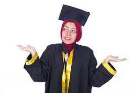 صور عبايات تخرج 2019 اجمل ارواب حفل التخرج Graduation Gown Graduation Pictures Gowns