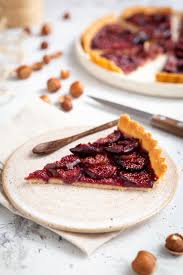 Découvrez notre recette de tarte aux figues au thermomix, une délicieuse tarte fruité, facile et simple à réaliser chez vous pour un dessert. Tarte Aux Figues Facile Et Rapide