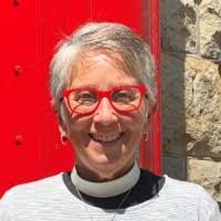 Karen Carlini's Instagram, Twitter & Facebook