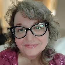 Amazon.com: Crabby Abby the Decorator Crab's Big Heart: 9781962374538:  Kolman, Ellen, Felix, Kaelen: Books