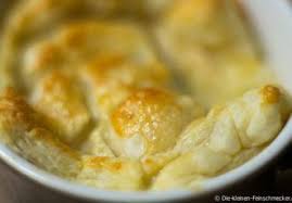 Hahnchenpastete Mit Salat Leckeres Und Einfaches Rezept Fur Kinder Rezepte Rezepte Fur Kinder Lebensmittel Essen
