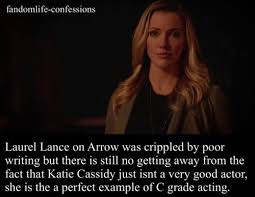 Quentin larry lance (padre) dinah lance (madre) sara lance (hermana). Anti Laurel Lance
