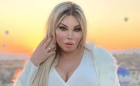 A modelo ganhou fama por suas várias intervenções. Ex Ken Humano Jessica Alves Tem Antes E Depois De Todas As Plasticas Exposto Em Video E Deixa Web Impressionada Folha Go