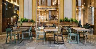 Arredamento Bar Di Design E Arredi Caffetteria Pedrali Design Di Interni Caffetteria Arredamento Caffetteria Arredamento Bistrot