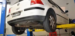 Sedangkan yang kubawa tertinggal di stasiun kereta waktu aku datang. Mendengar Bunyi Permulaan Up Apa Maknanya