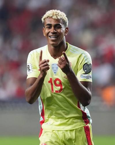 Lamine Yamal played in his first two FIFA World Cup qualifiers this weekend, solidifying his role as a key player for the Spanish national team as they aim for success in 2026