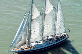 De eendracht is uitermate geschikt voor visclubs vanwege het ruime en grote visdek, waardoor je heel goed in kan werpen. Beleef Sail Op Schip Eendracht Officiele Site Sail