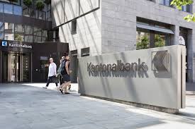 Kantonalbank Finanzwesen Finanzinstitut Geldinstitut Aargauer Kantonalbank Aargau Kantonalbank Akb Kantonalbank Aargau Aargauer Bank Aargau Bank Aarau Aaraeuer Eingang Eingangstuer Schiebetuer Glastuer Kantonal Geldblog